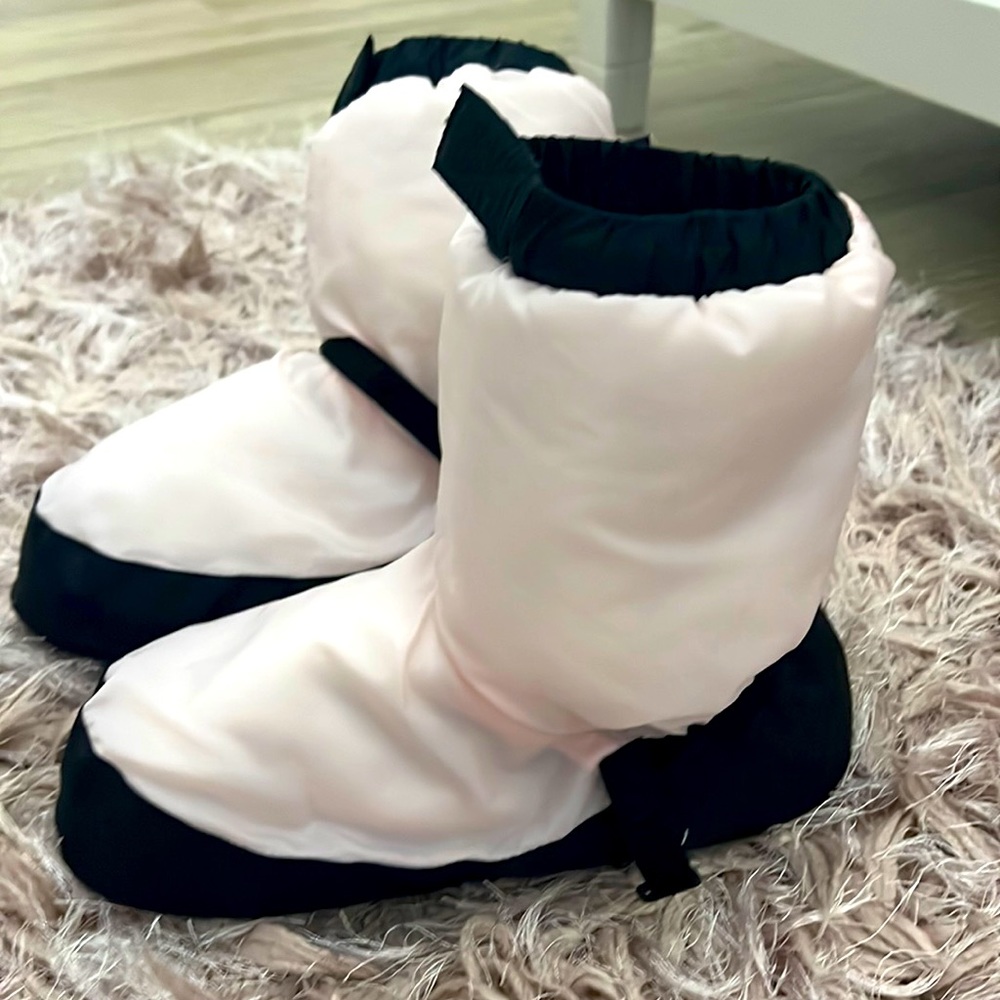 Bloch warmup shoes size S for girls (2-4)